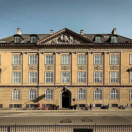 Nobis Copenhagen, A Member Of Design Copenhaga
